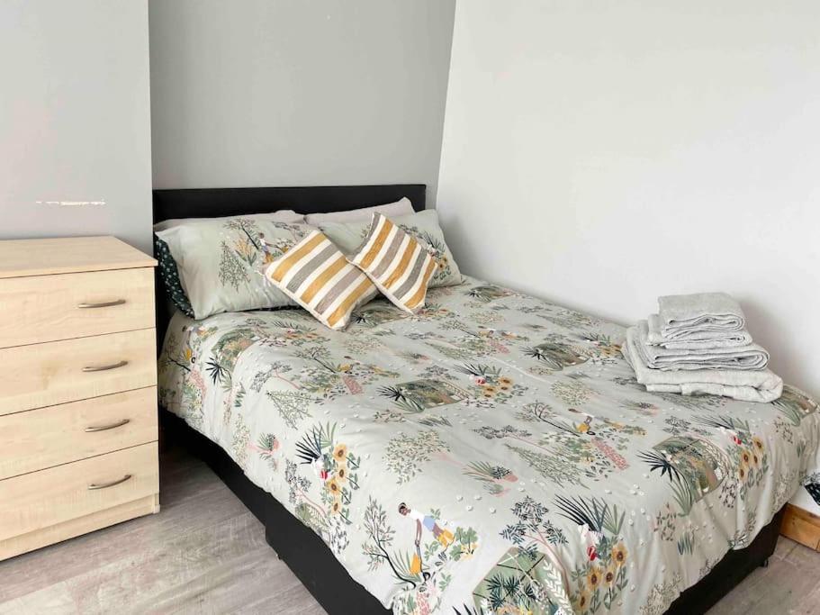 Bay - 5 Bed Townhouse Swansea