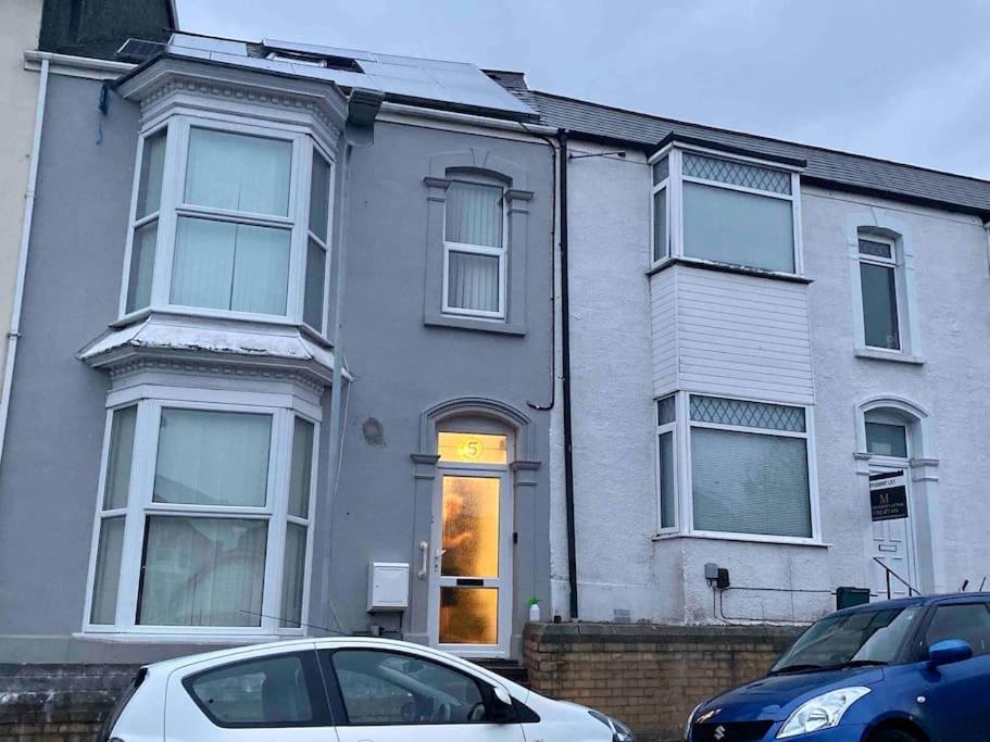 Bay - 5 Bed Townhouse Swansea