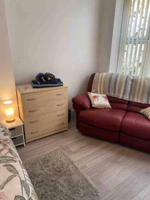 Bay - 5 Bed Townhouse * Swansea